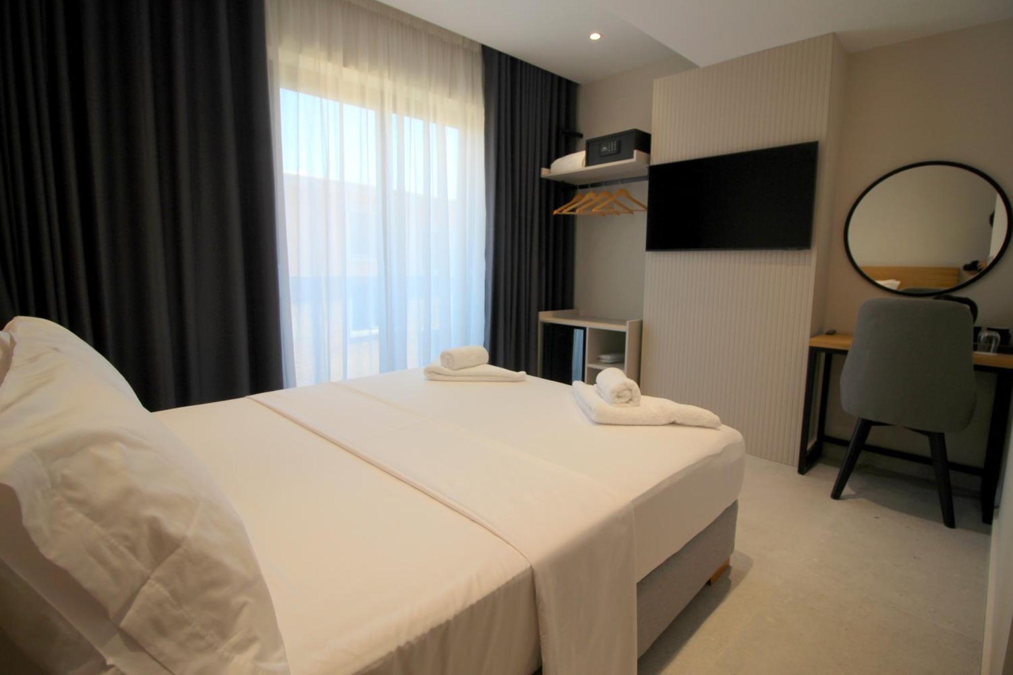 Niklas Boutique Hotel Sarandë Buitenkant foto